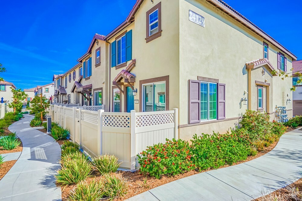 Property Photo:  24129 Dolcetto Avenue 305  CA 92562 