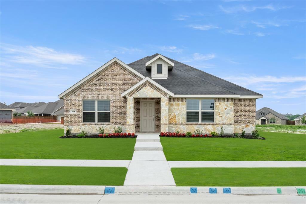 Property Photo:  304 Pasture Drive  TX 76065 