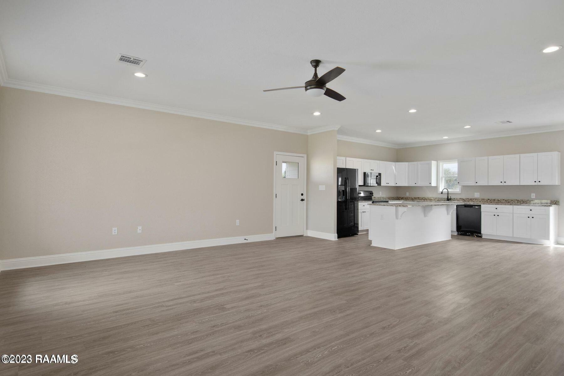 Property Photo:  366 Sugarland Circle  LA 70570 