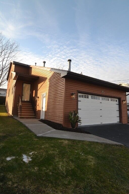 Property Photo:  827 Odell Avenue  NY 13760