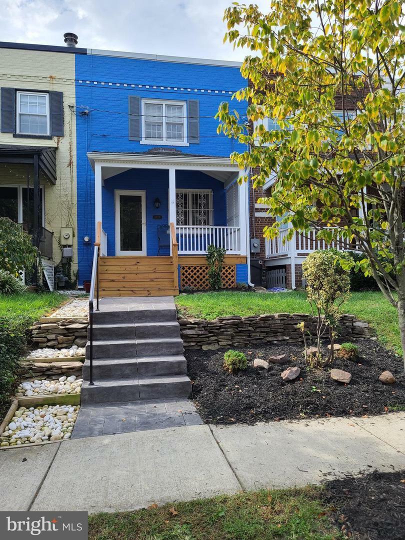 Property Photo: 1128 Portner Road VA 22314