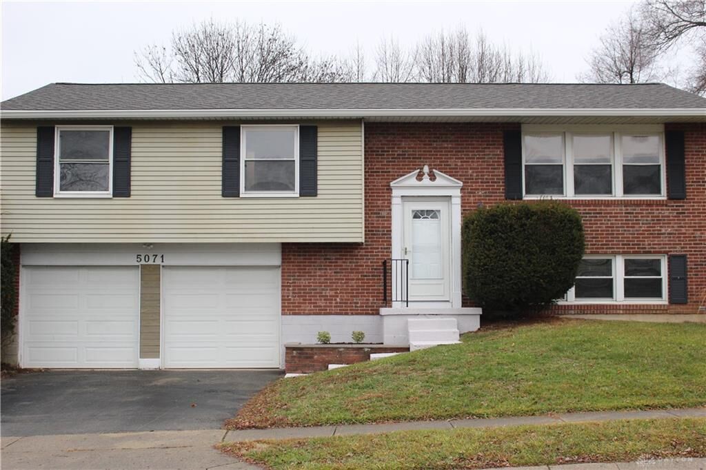 Property Photo: 5071 Strathaven Drive OH 45424