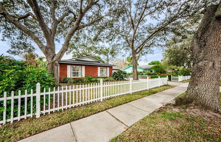 Property Photo: 1510 Dinnerbell Lane E FL 34698