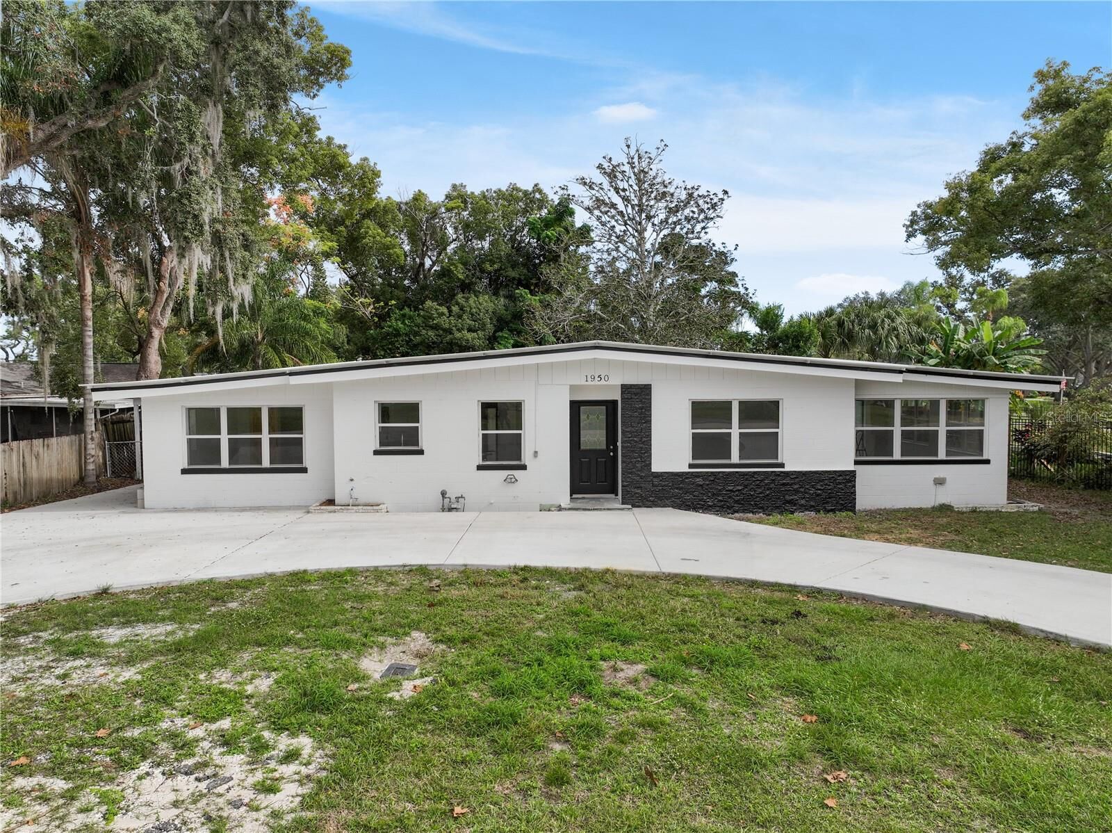 Property Photo:  1950 Morningside Drive  FL 32757 