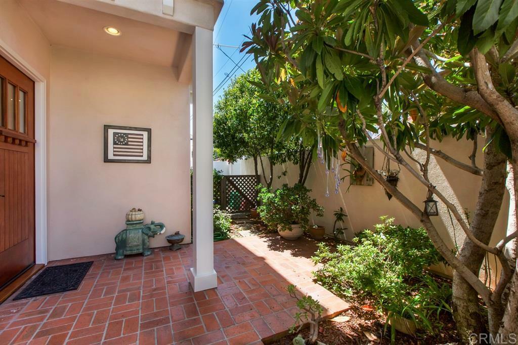 Property Photo:  958 A Avenue  CA 92118 