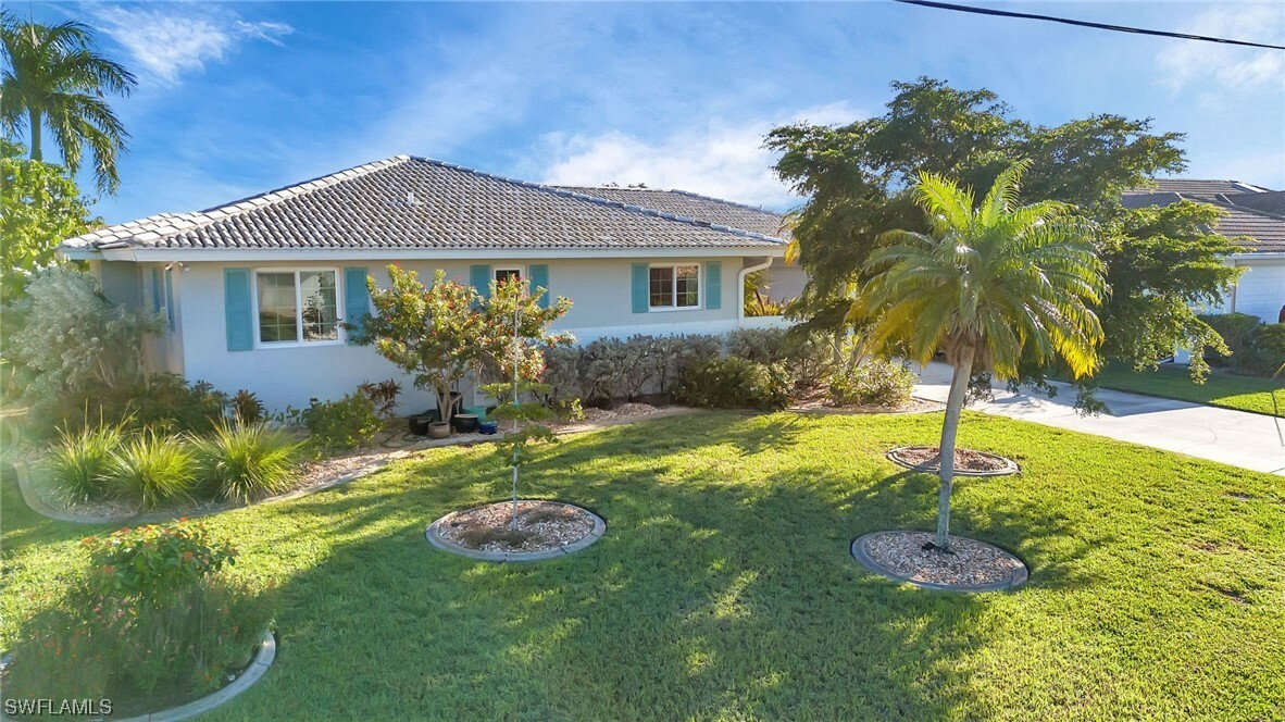 Property Photo:  706 Santa Margerita Lane  FL 33950 