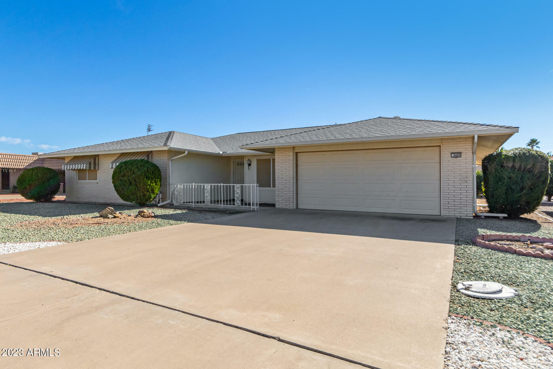 Property Photo:  9405 W Glen Oaks Circle  AZ 85351 