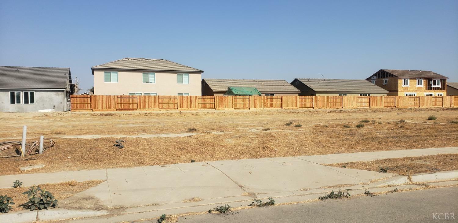 Property Photo:  3912 Bradley Street  CA 93656 