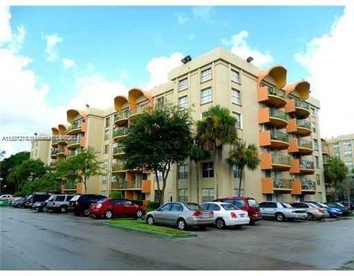 9350 Fontainebleau Blvd 508  Miami FL 33172 photo