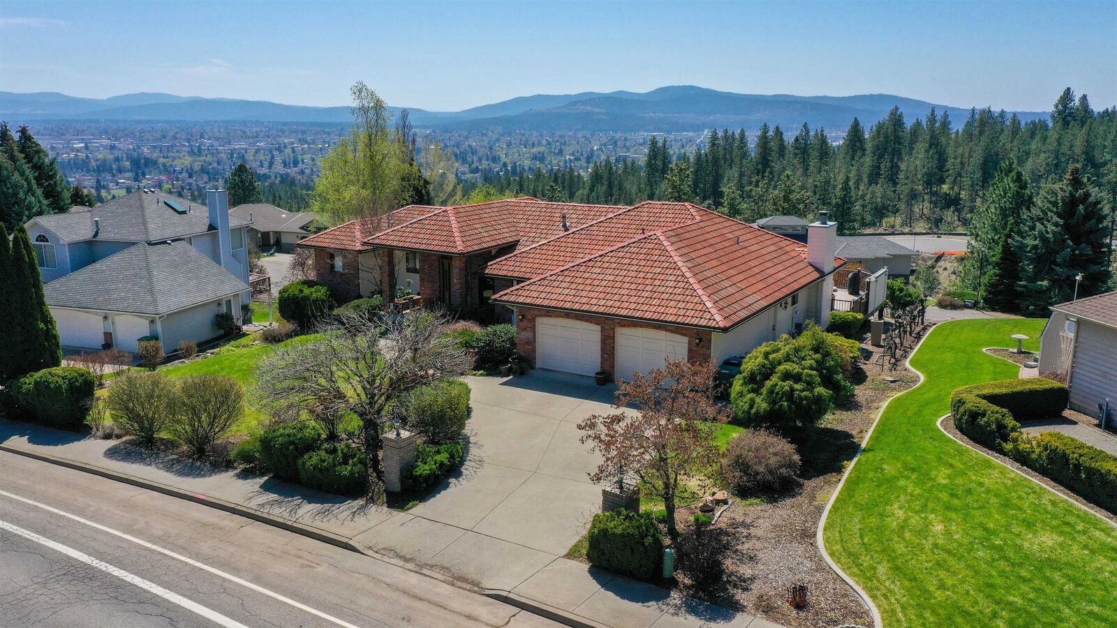 Property Photo:  7404 E Columbia Dr  WA 99212 