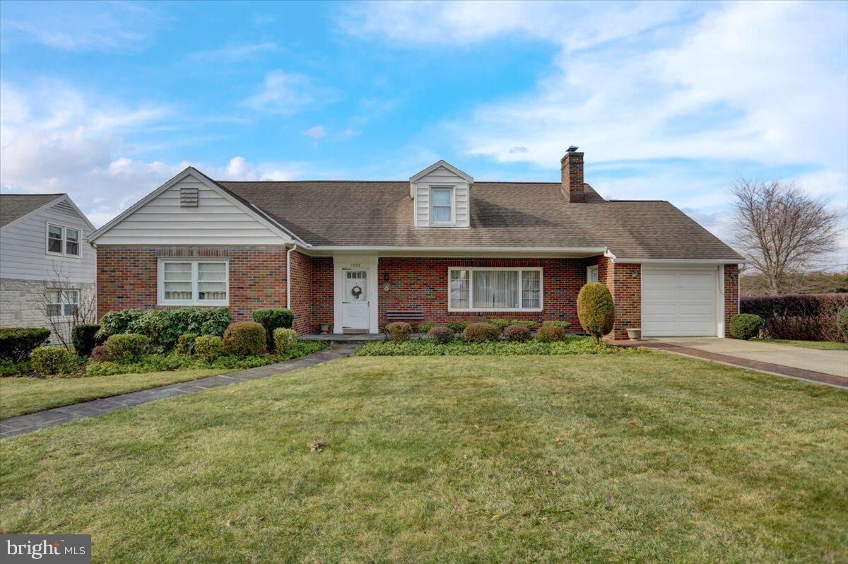 Property Photo: 1926 Palm Street PA 19604