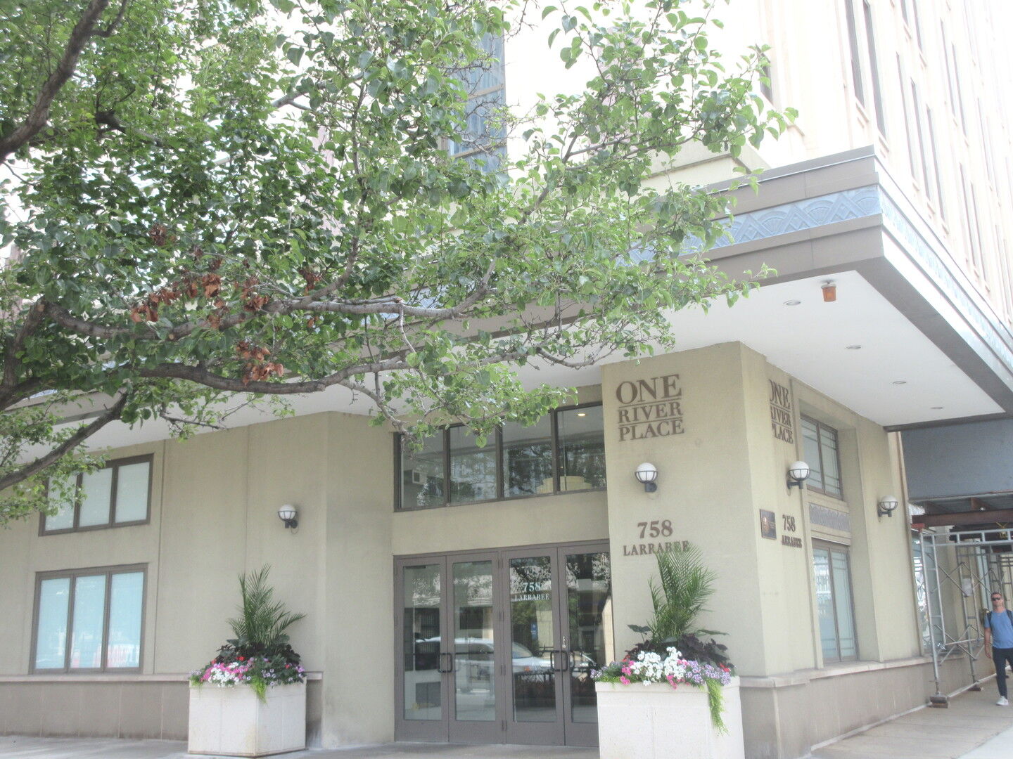 Property Photo: 758 N Larrabee Street 603 IL 60654
