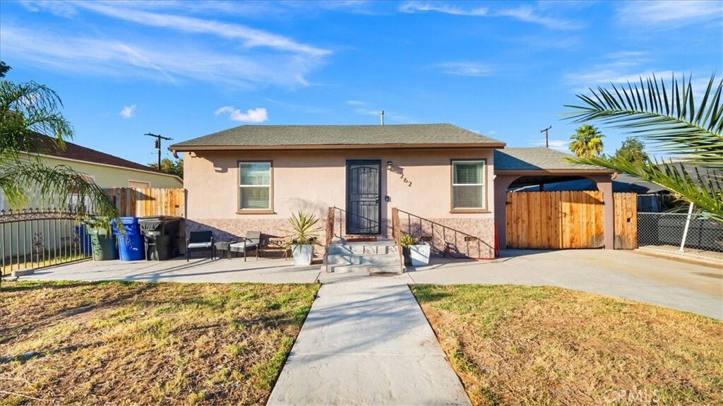 Property Photo:  262 E Alexander Avenue  CA 92404 