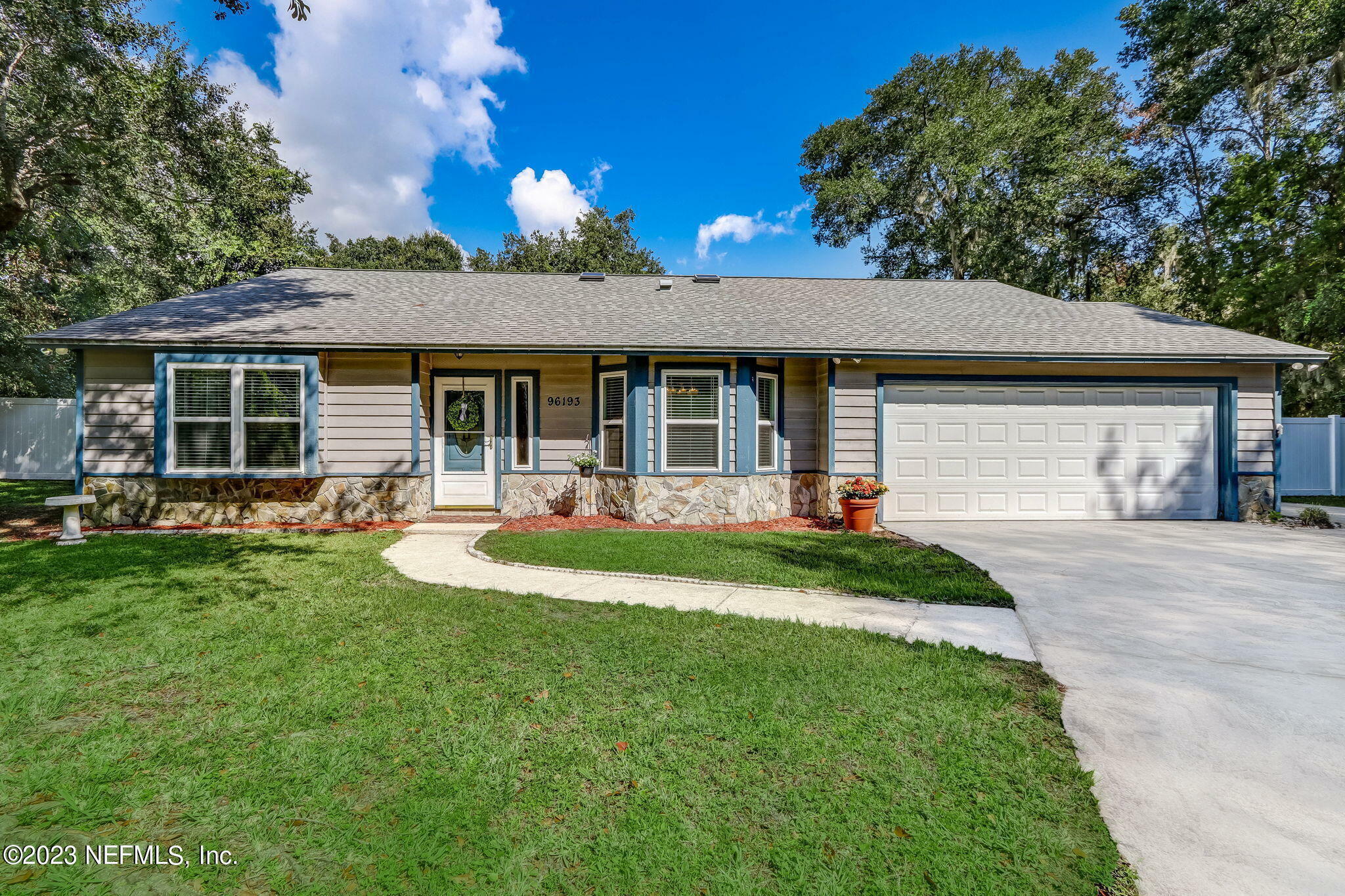 Property Photo:  96193 Barnwell Circle  FL 32034 