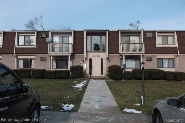 Property Photo: 7020 Villa Drive 1 MI 48327