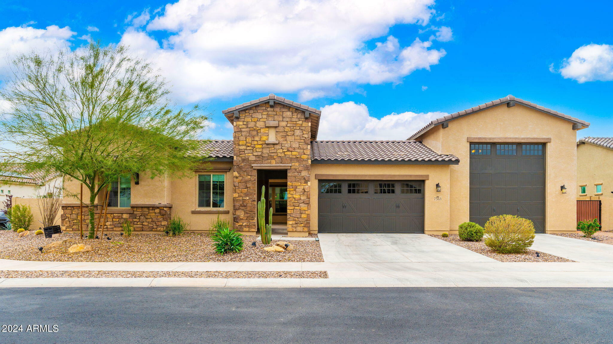 Property Photo:  7563 W Electra Lane  AZ 85383 