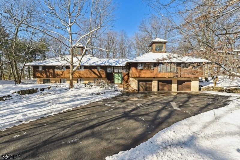 Property Photo:  28 Hillcrest Rd  NJ 07009 