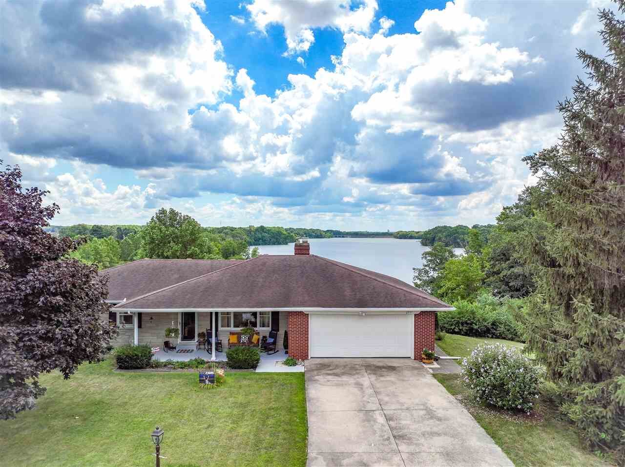 Property Photo:  2933 Northmont Blvd  IN 47374 