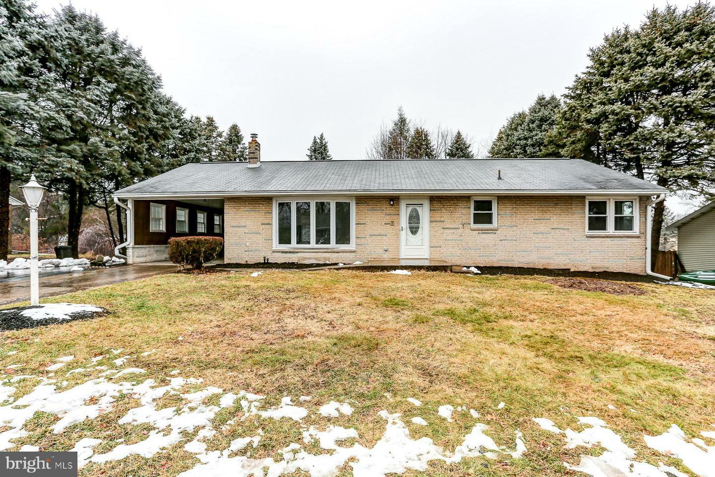 Property Photo:  309 Hillcrest Drive  PA 17070 