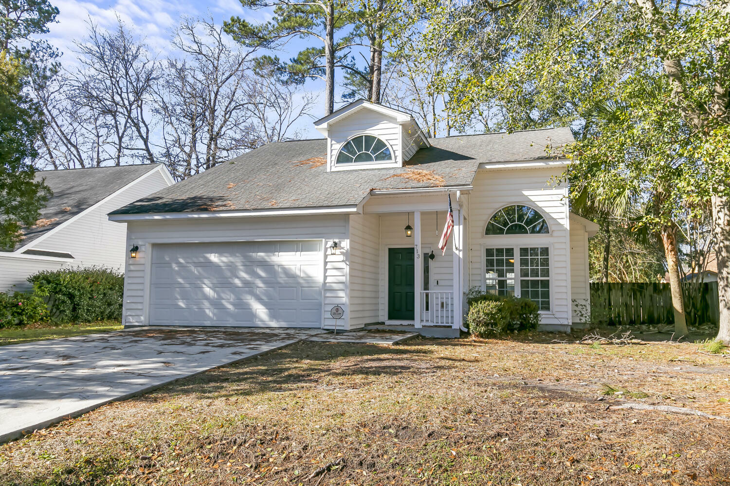 Property Photo:  713 Bunkhouse Drive  SC 29414 