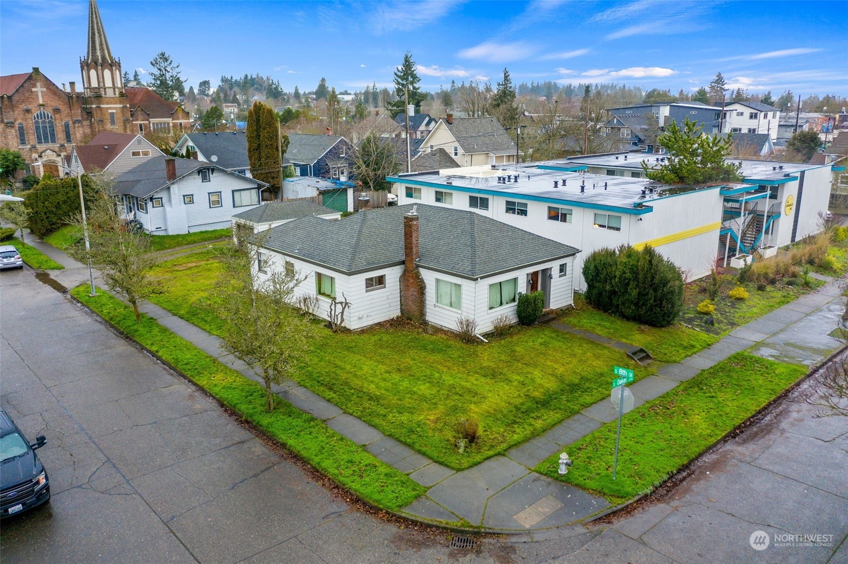 Property Photo:  712 S Oakes Street  WA 98405 