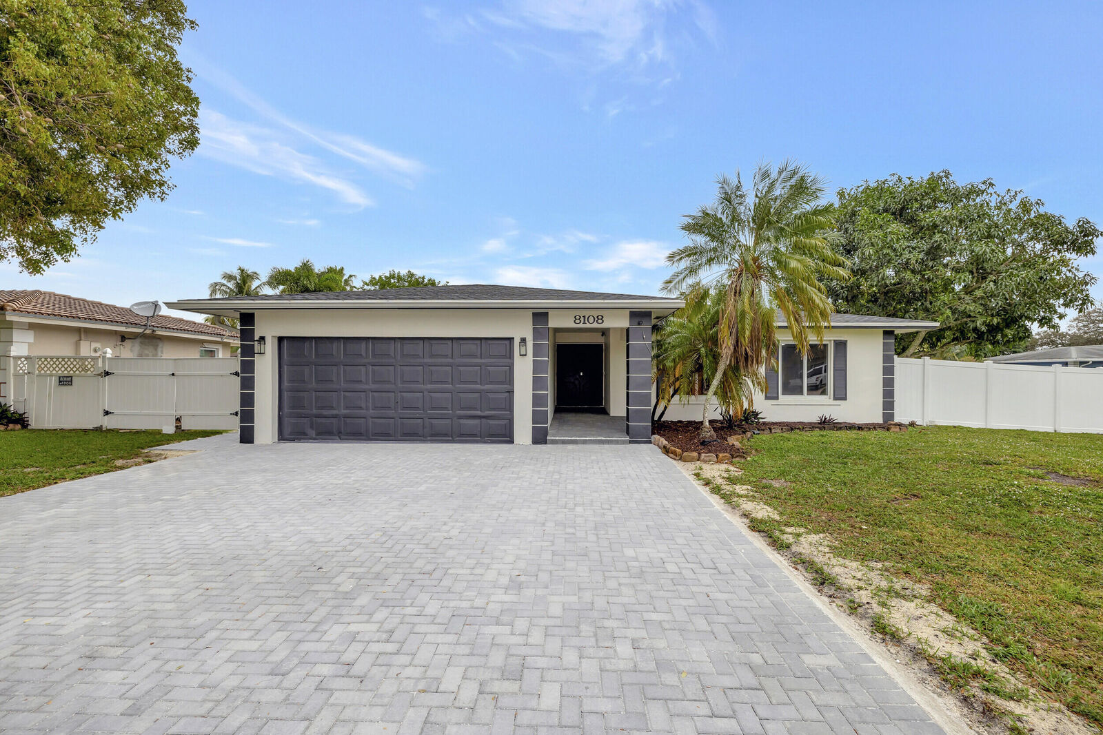 Property Photo: 8108 NW 67th Avenue FL 33321