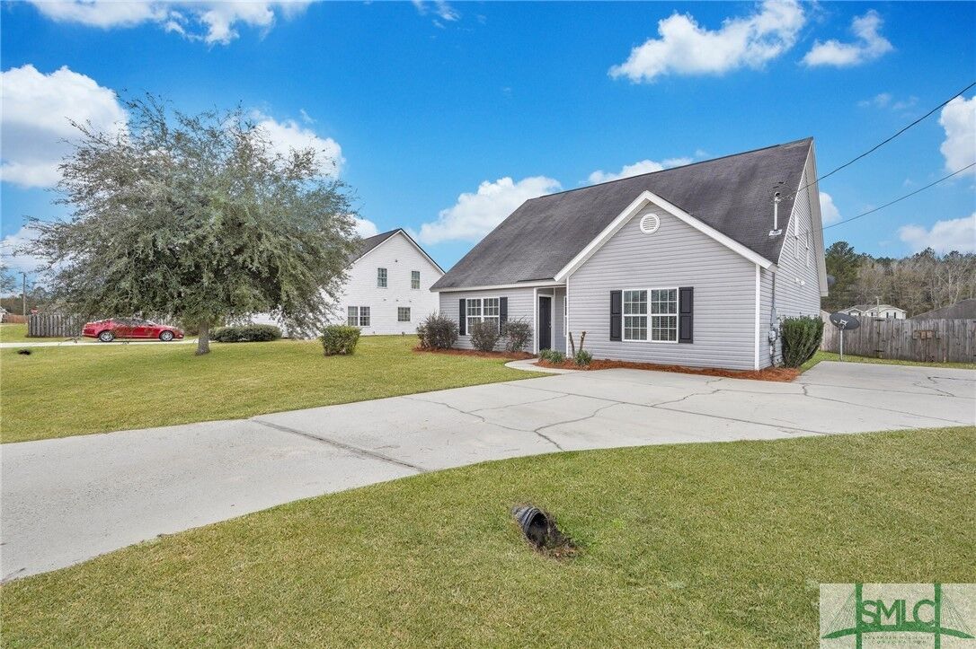 Property Photo:  35 Oscar Court  GA 31308