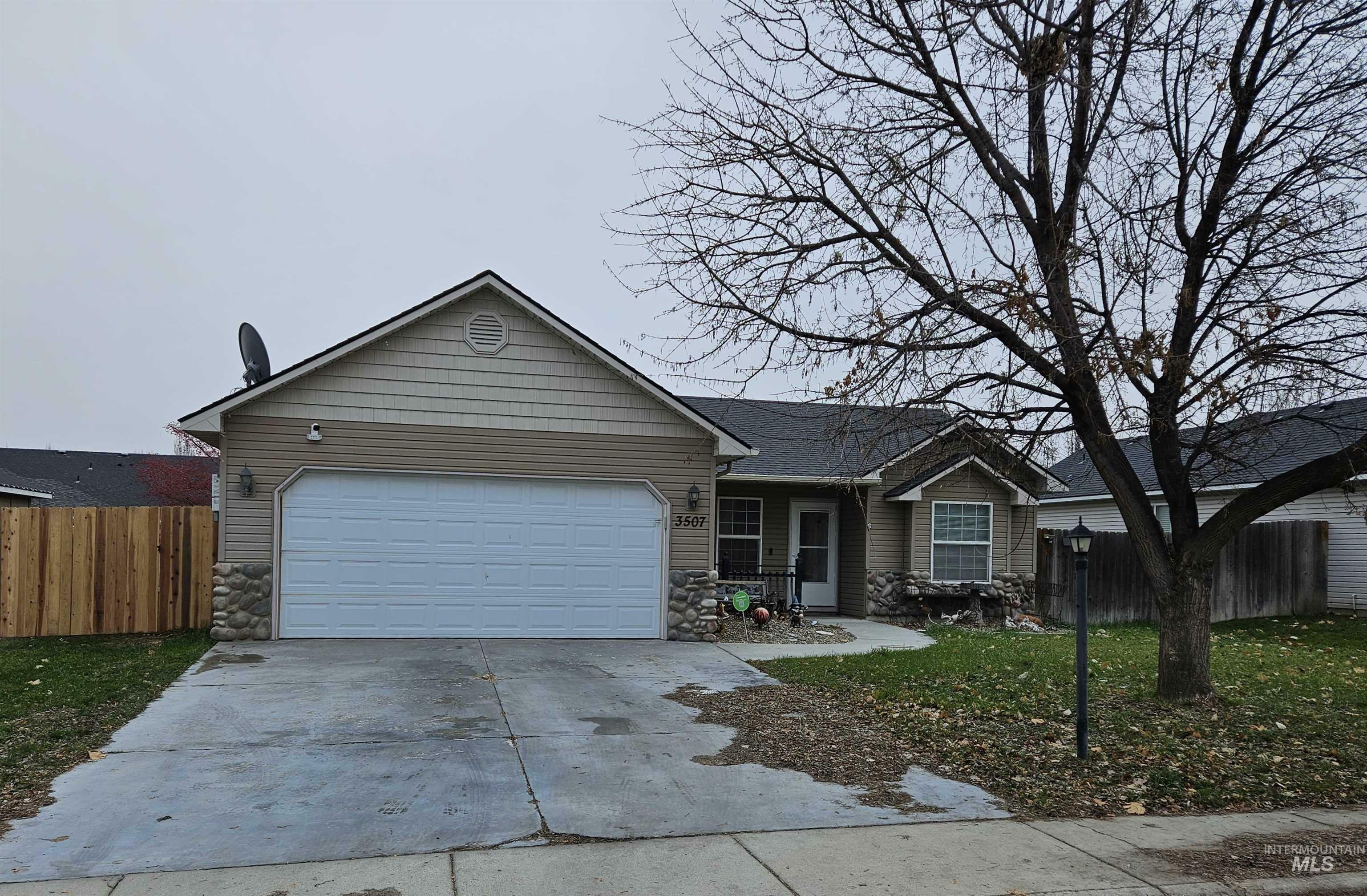 Property Photo:  3507 Manchester Dr.  ID 83605 