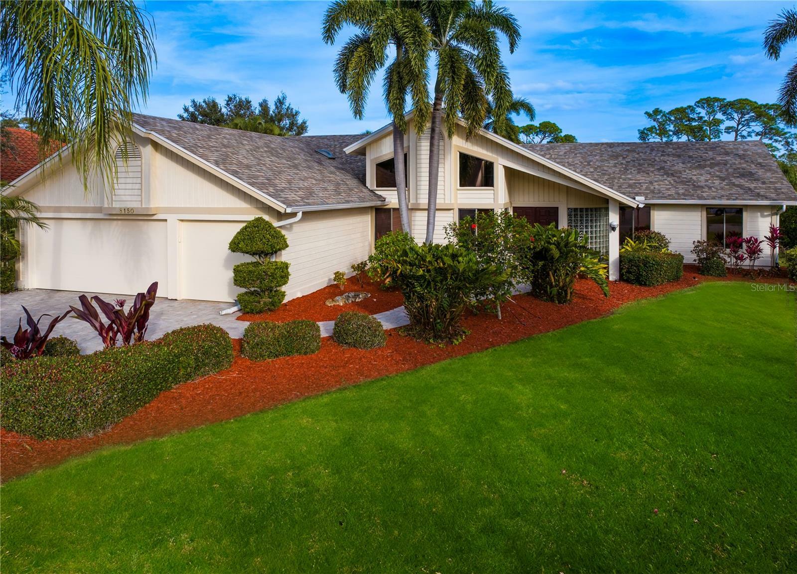 Property Photo:  8150 Misty Oaks Boulevard  FL 34243 