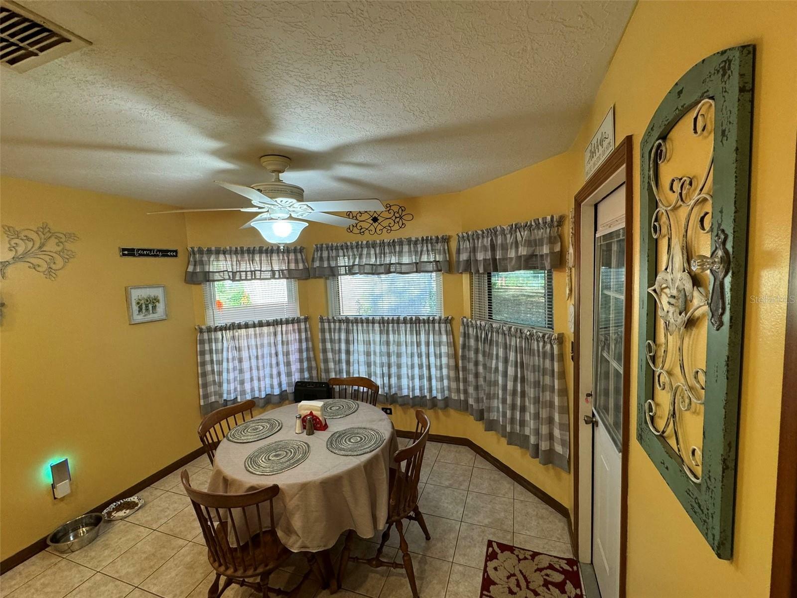 Property Photo:  4185 SE 23rd Terrace  FL 34480 