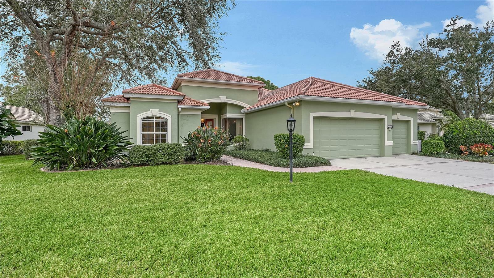 Property Photo:  4888 Carrington Circle  FL 34243 