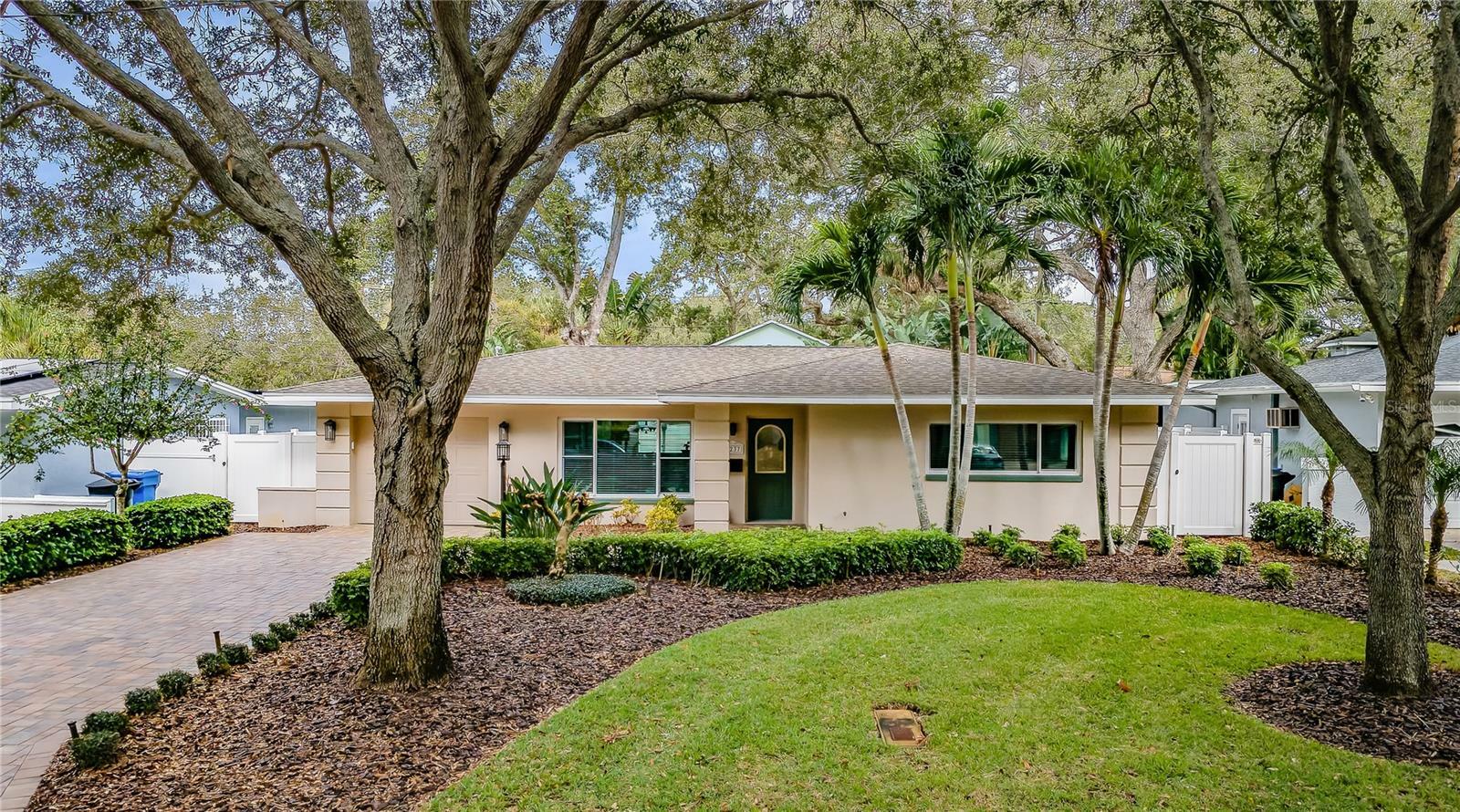 Property Photo:  8237 Yardley Avenue N  FL 33710 