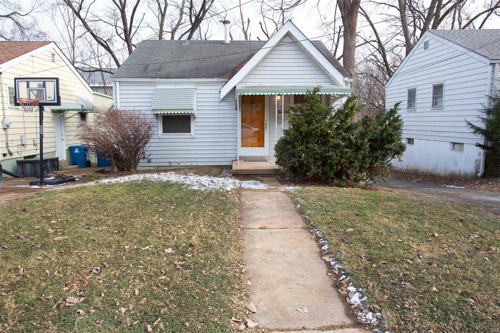 Property Photo:  242 Runyon Avenue  MO 63125 