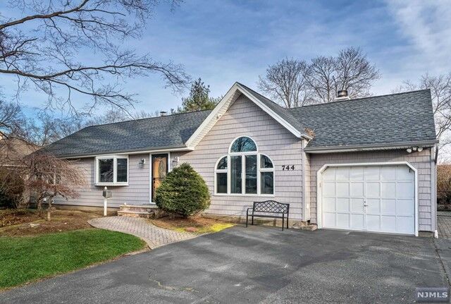 Property Photo:  744 Myrna Road  NJ 07652 