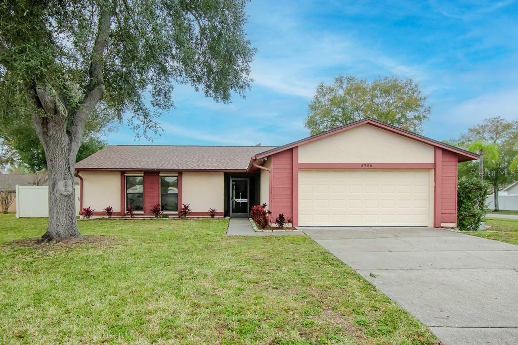 Property Photo:  6706 Paradise Bay Way  FL 33615 