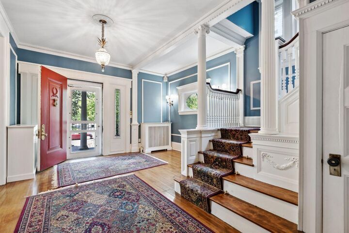 Property Photo: 506 Summit Avenue MN 55102