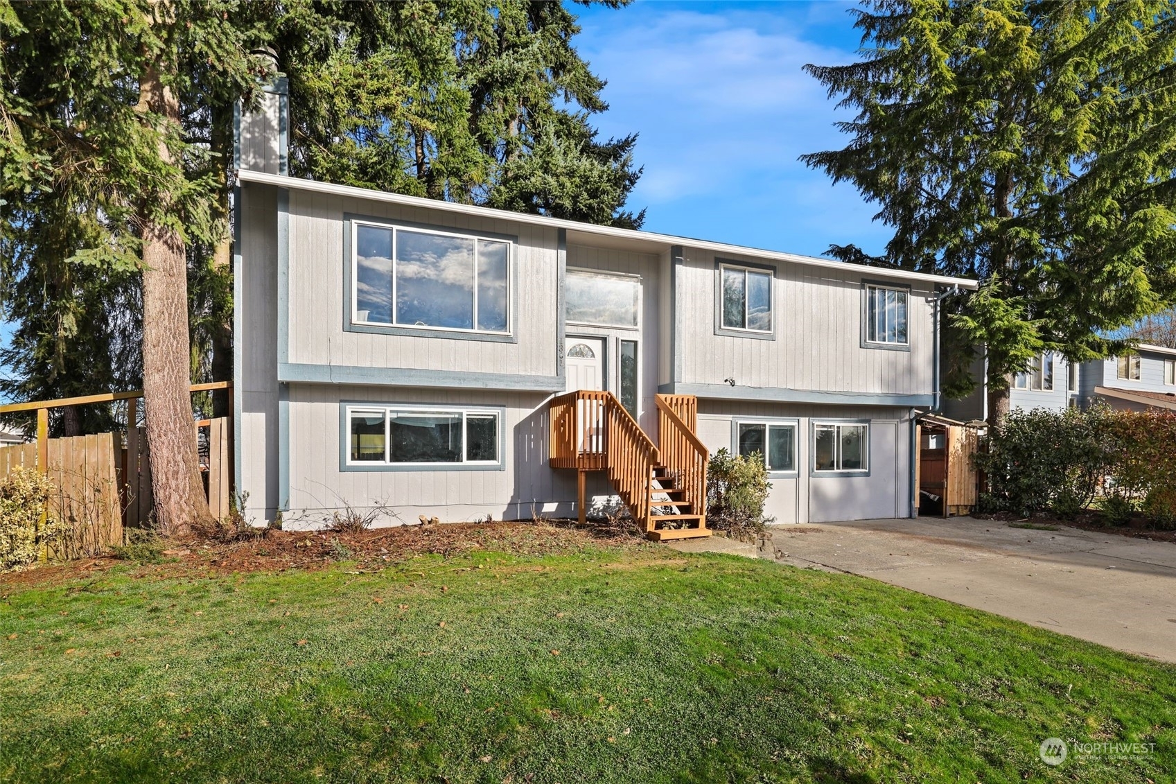 Property Photo:  1361 Norpoint Way NE  WA 98422 