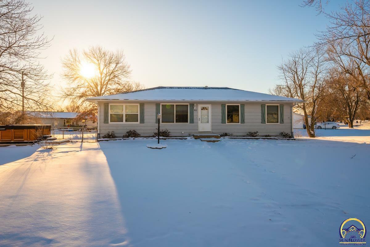 Property Photo:  4111 NW Pocahontas Dr  KS 66618 