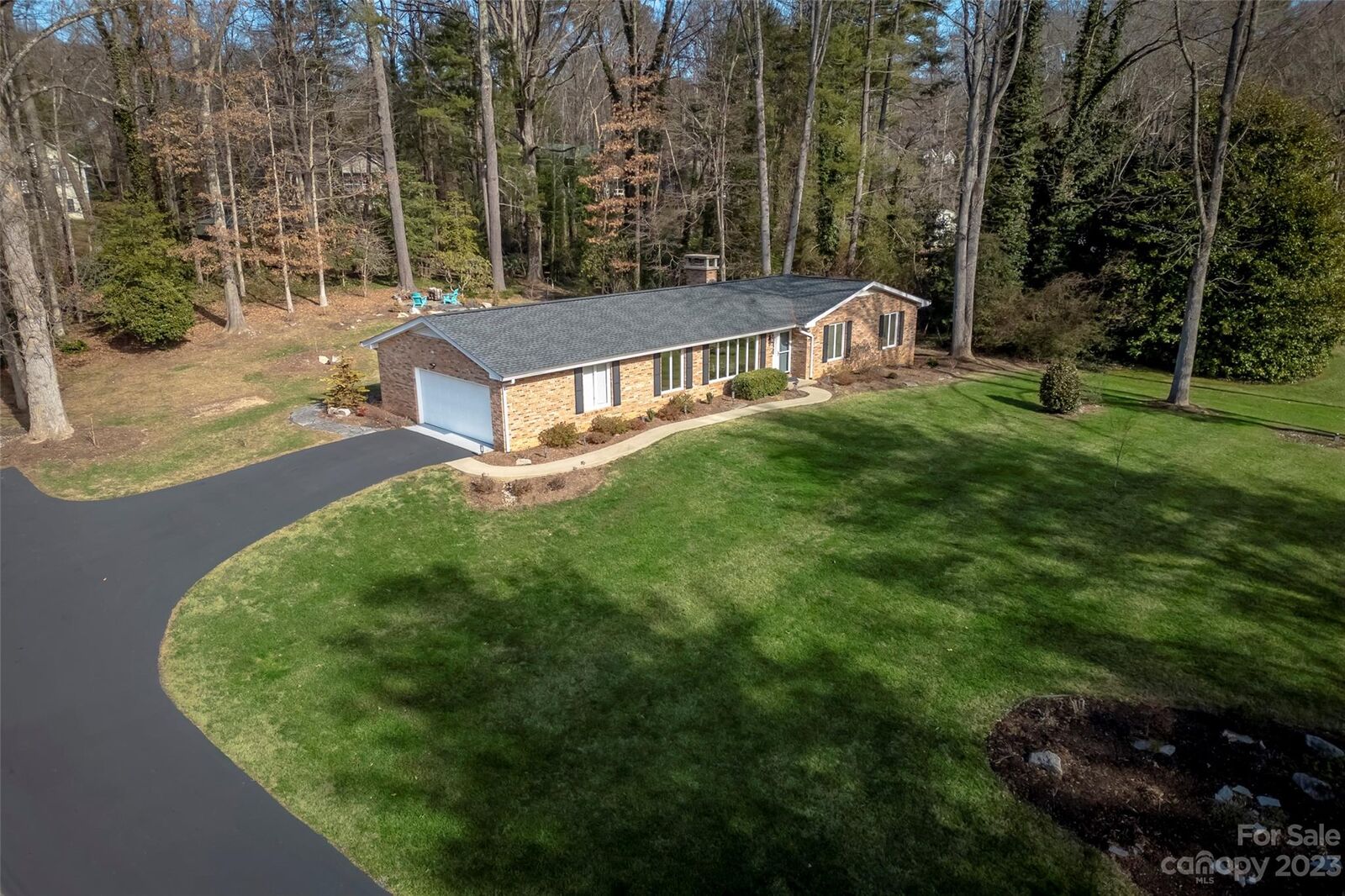 Property Photo:  304 Crestview Drive  NC 28791 