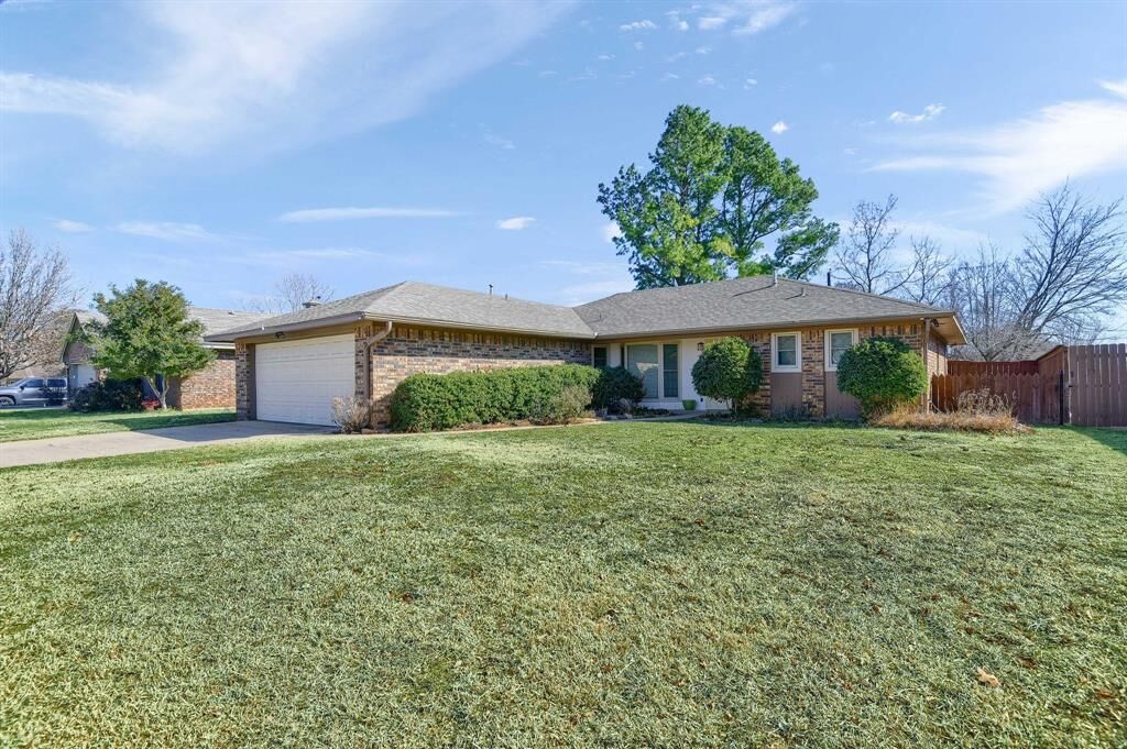 Property Photo:  2706 Venture Circle  TX 75020 