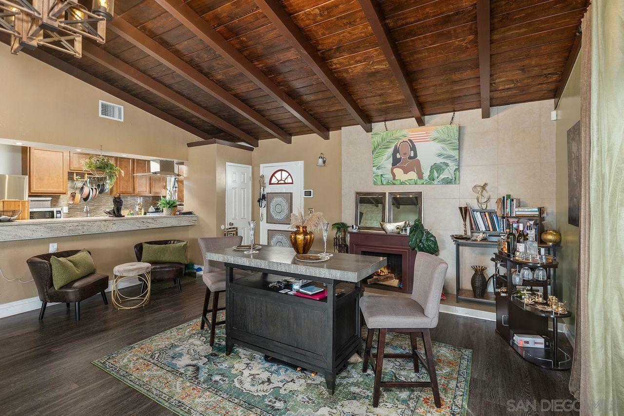 Property Photo:  2521 Roseview Pl  CA 92105 