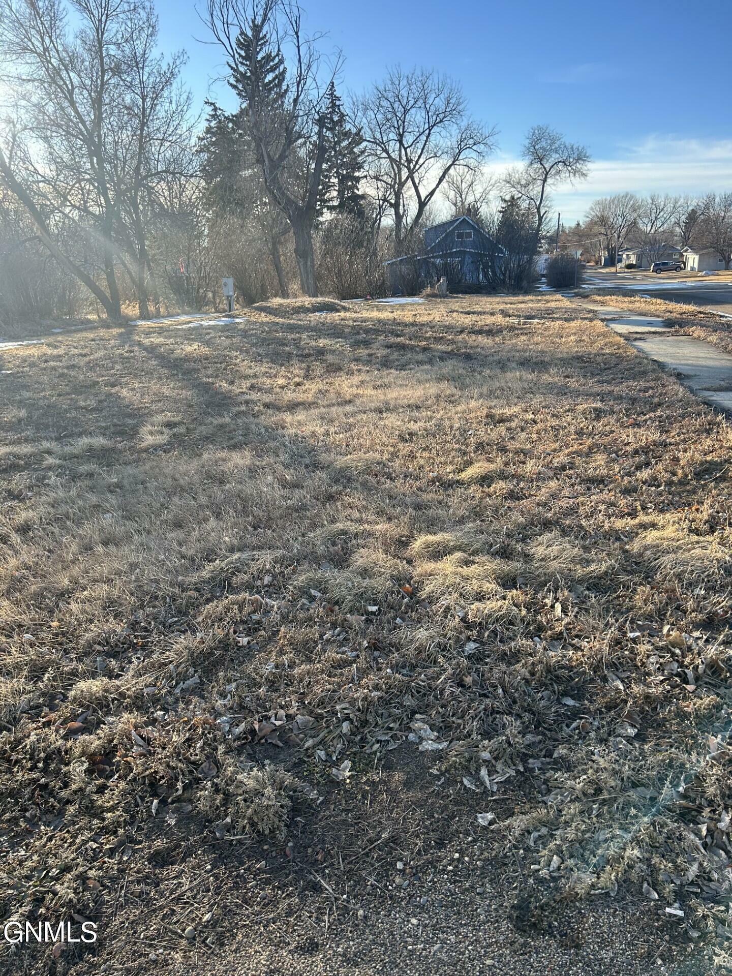 Property Photo:  207 1st Street NW  ND 58623 