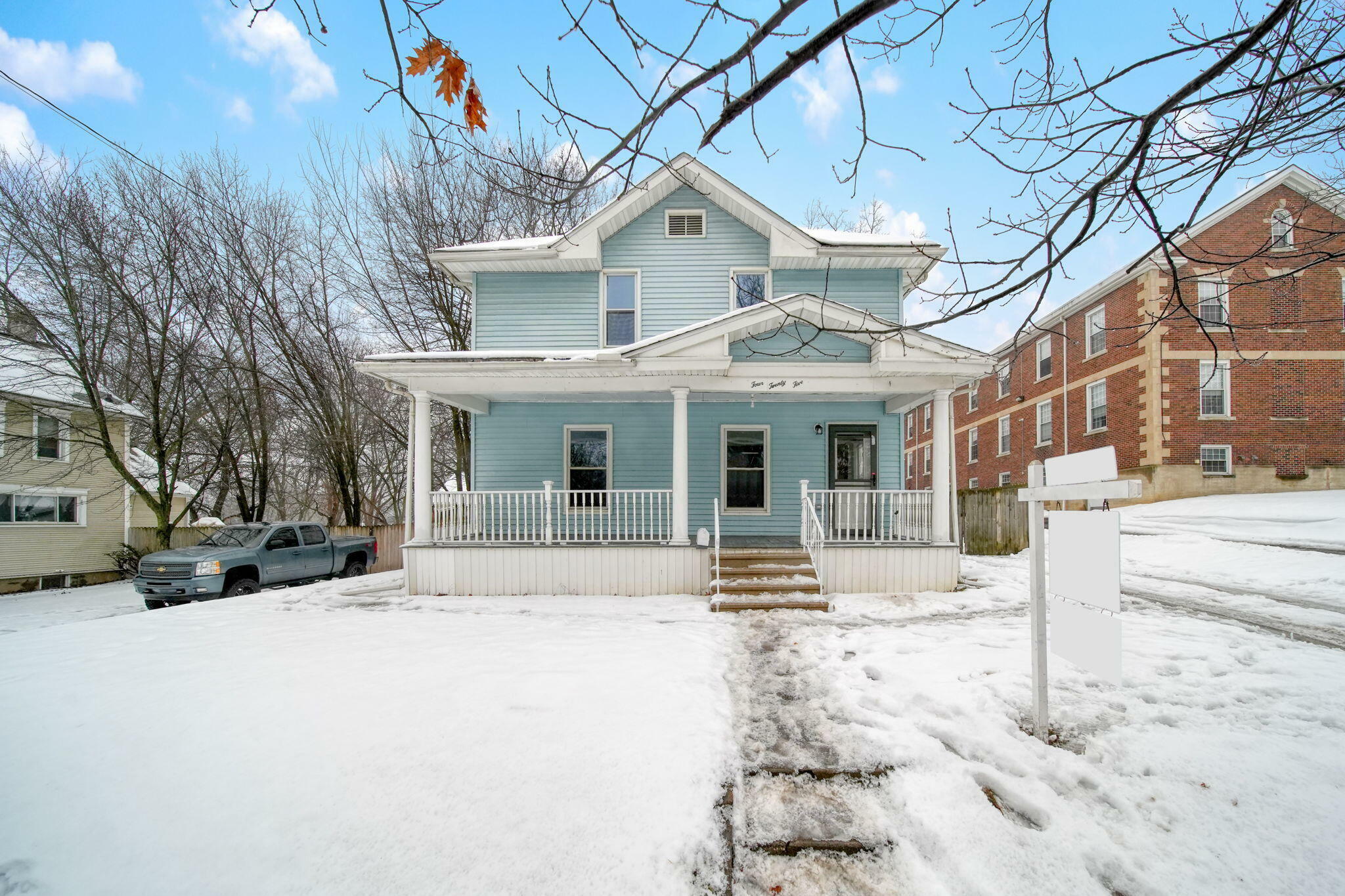 Property Photo:  425 W North Street  MI 49202 