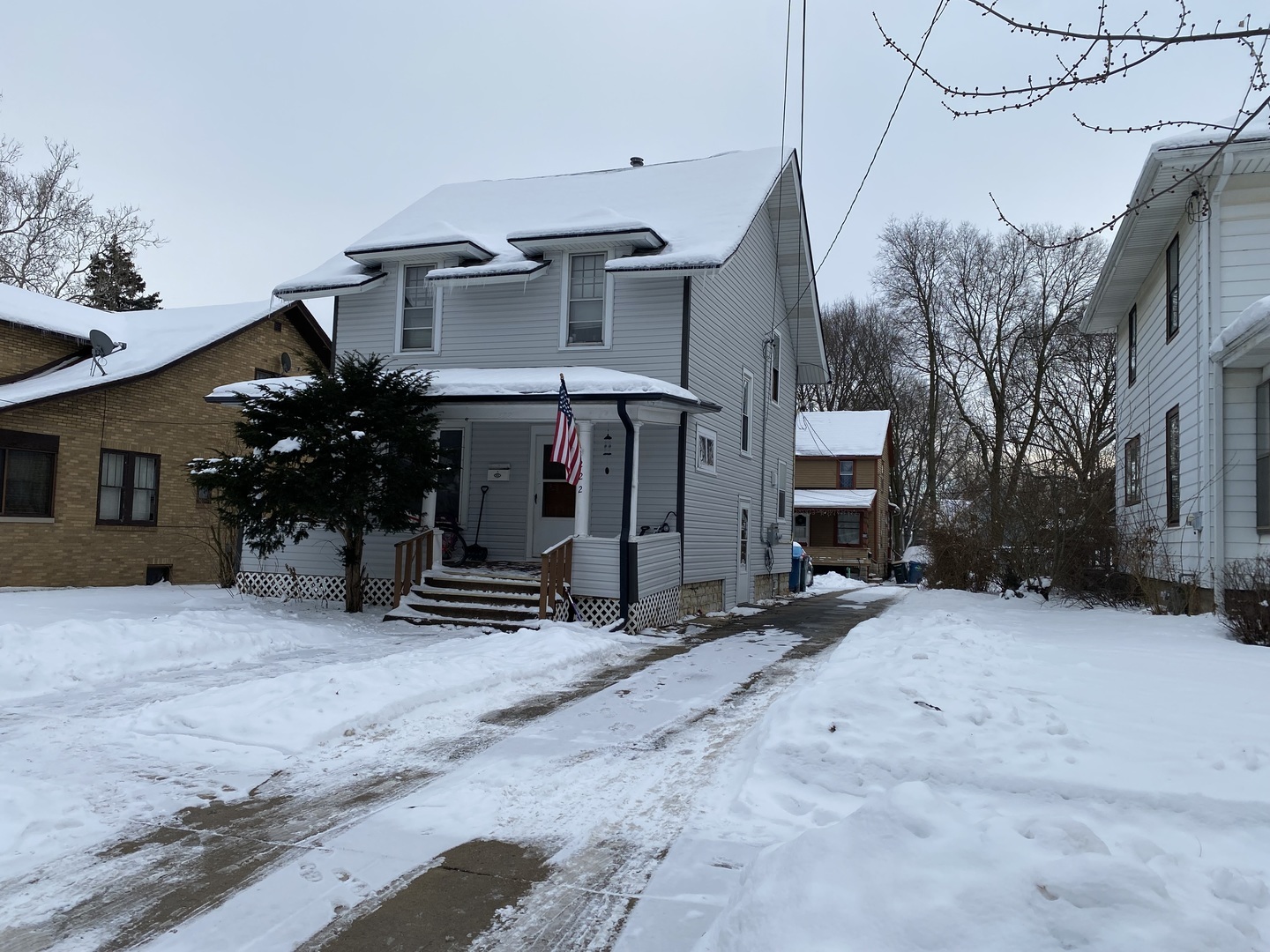 Property Photo:  222 Plum Street  IL 60506 