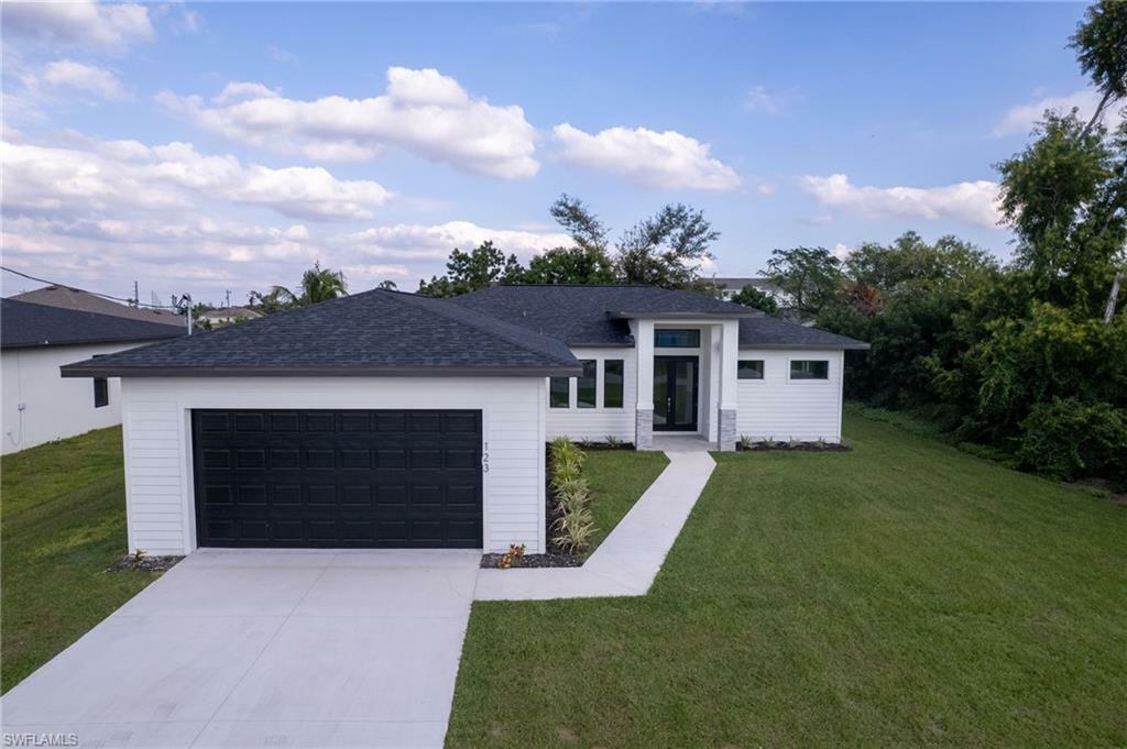 Property Photo:  123 SW 9th Ave  FL 33991 