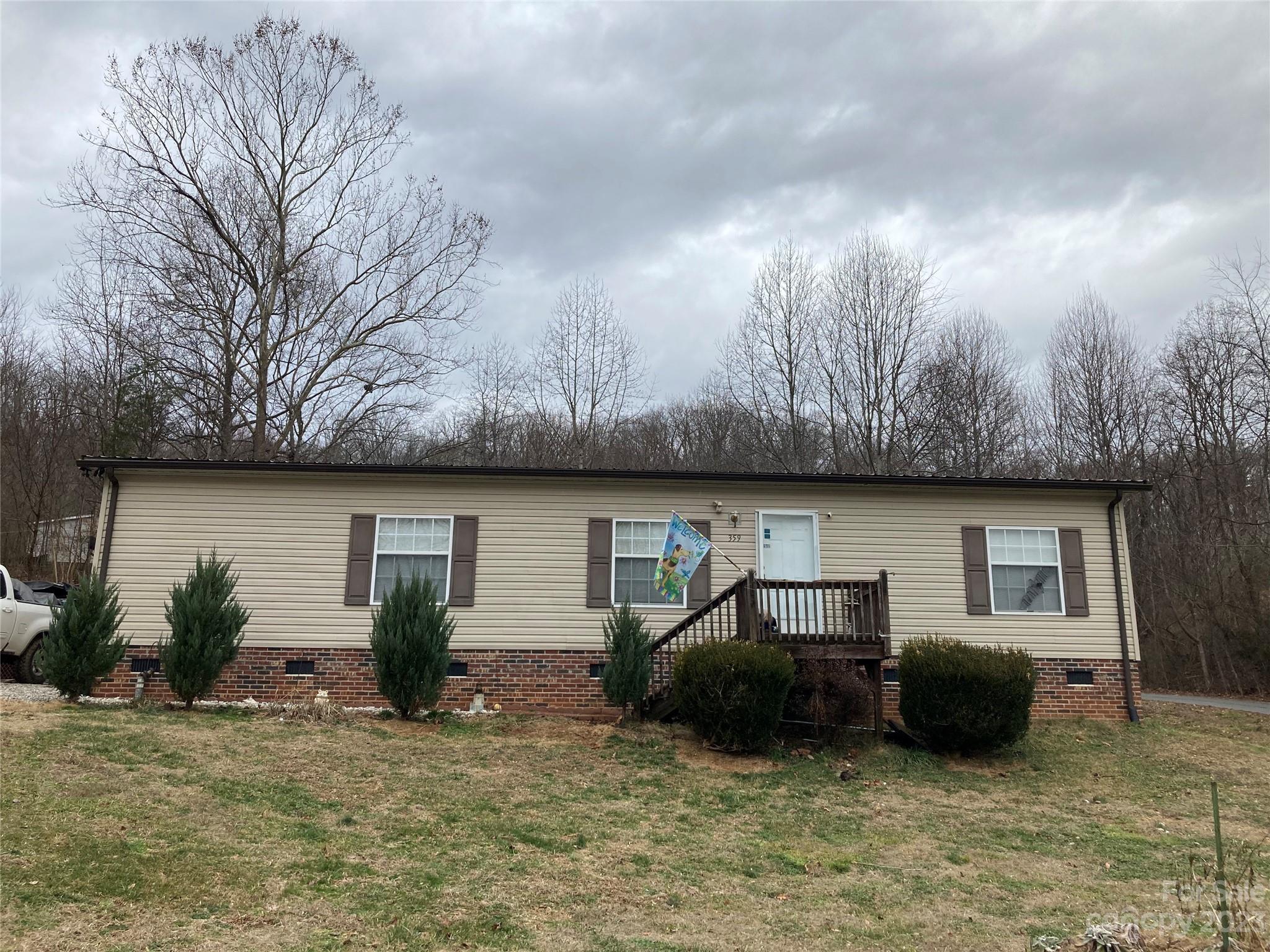 Property Photo: 359 Toney Road NC 28752