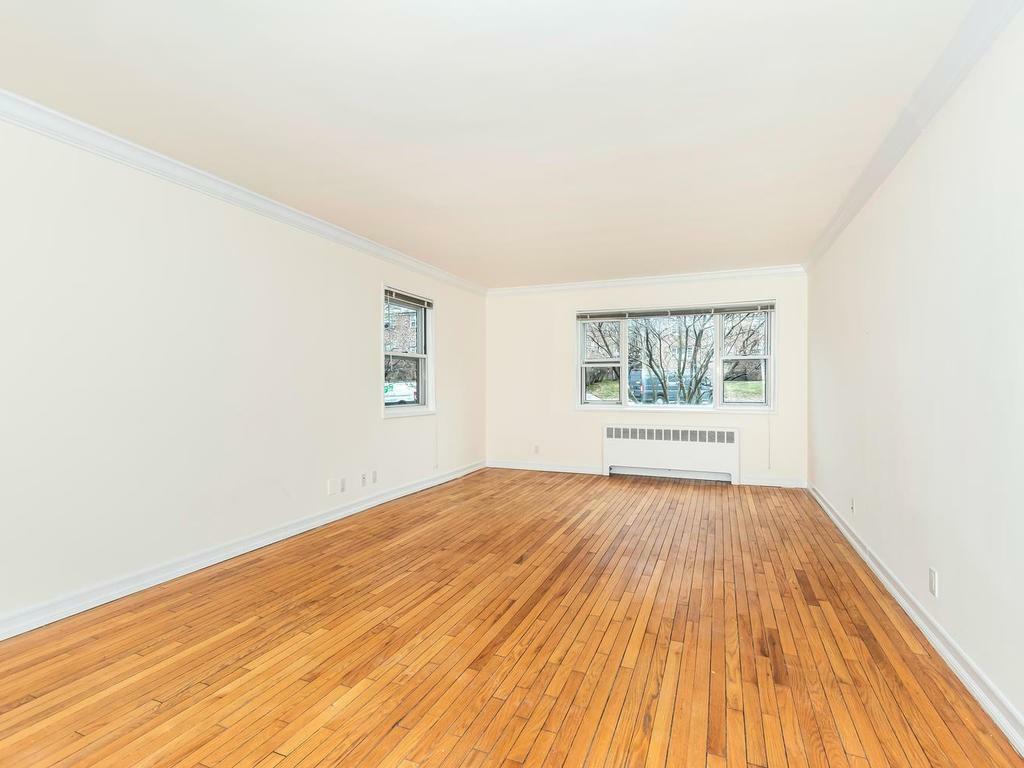 Property Photo:  35 S Broadway H5  NY 10533 