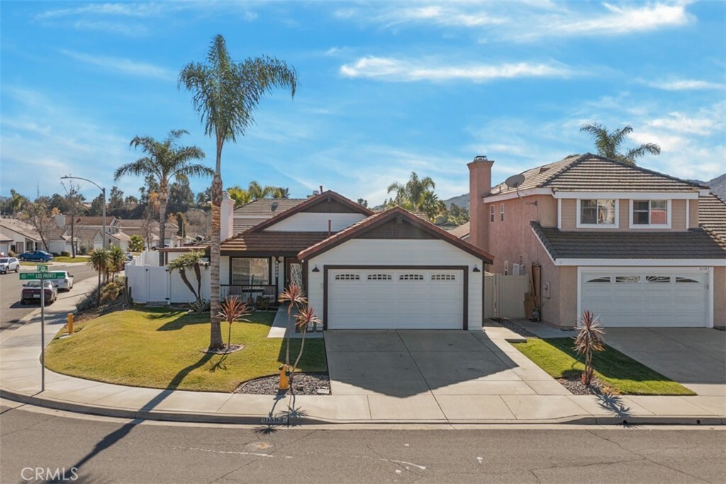 Property Photo:  31593 Calle Los Padres  CA 92592 