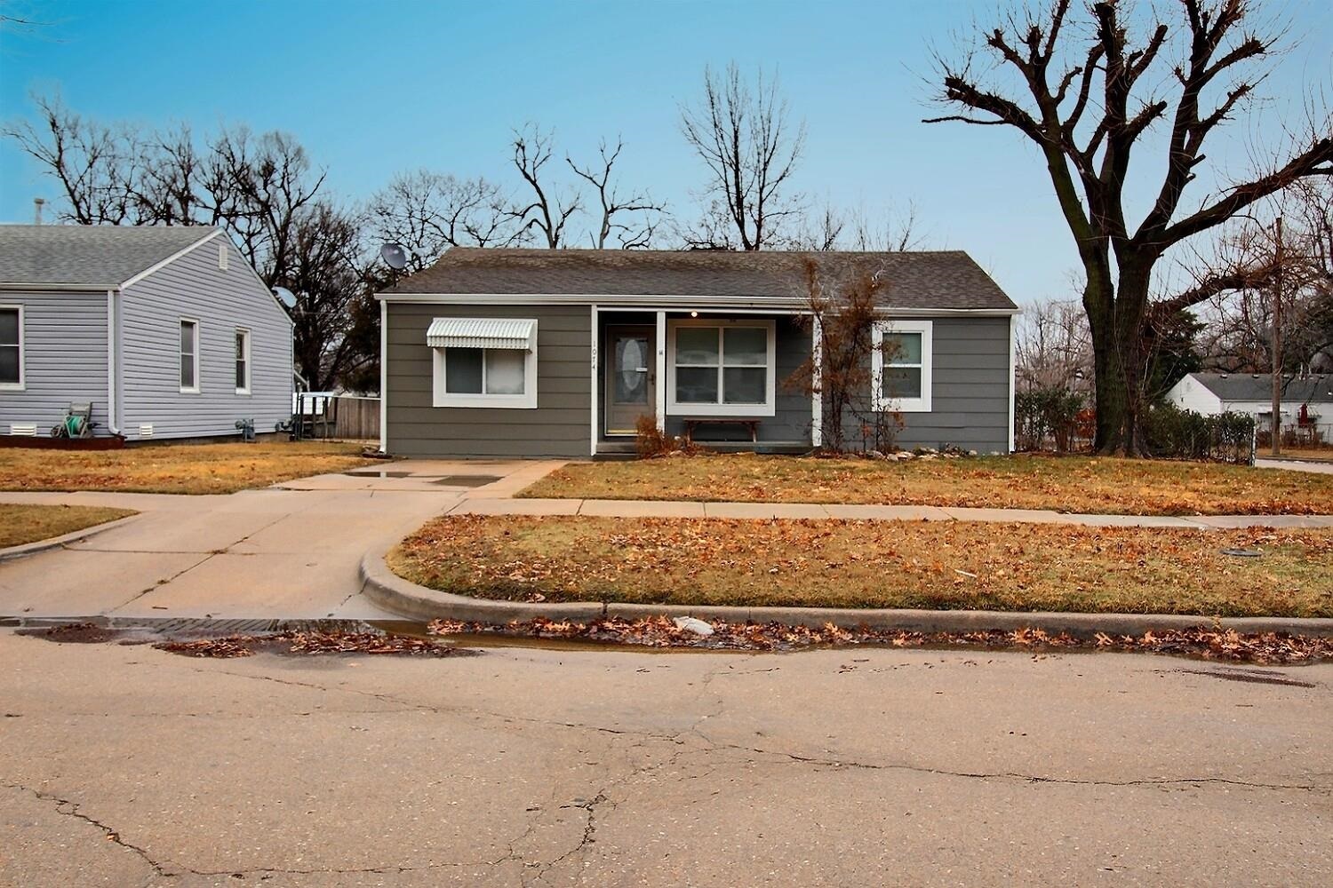 1074 S Silverdale Ct  Wichita KS 67218 photo