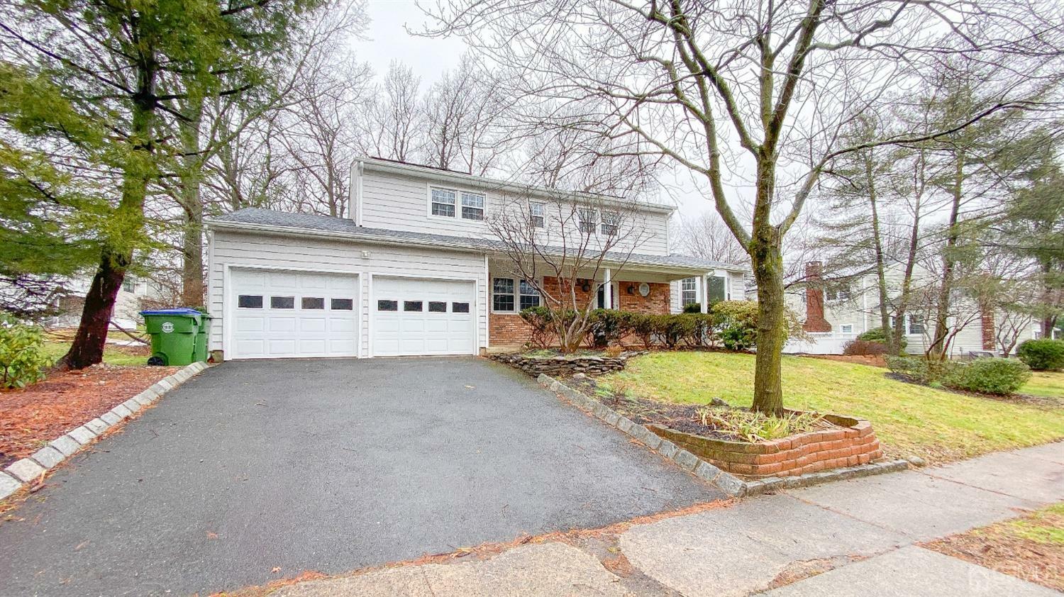 Property Photo:  22 Eagle Road  NJ 08820 